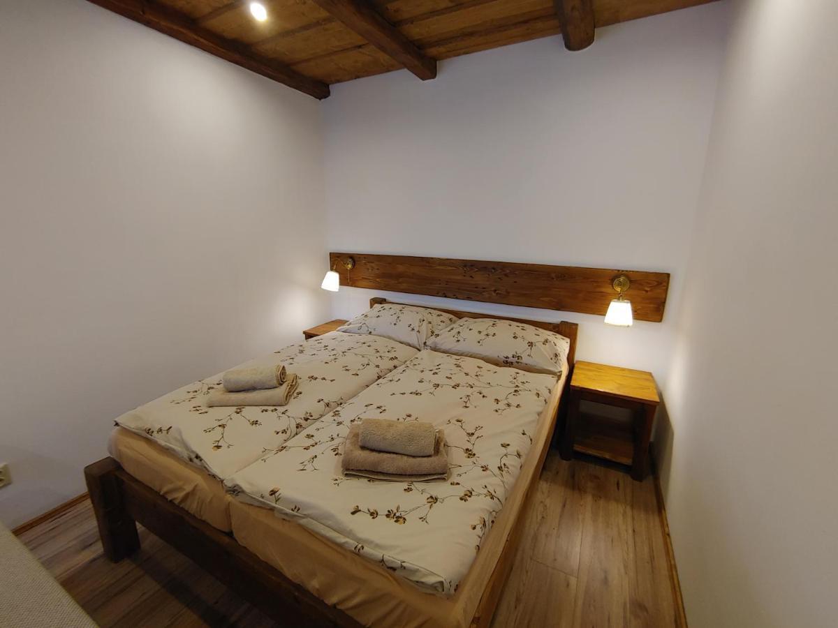 U Mikesu Apartment Vyssi Brod Ngoại thất bức ảnh